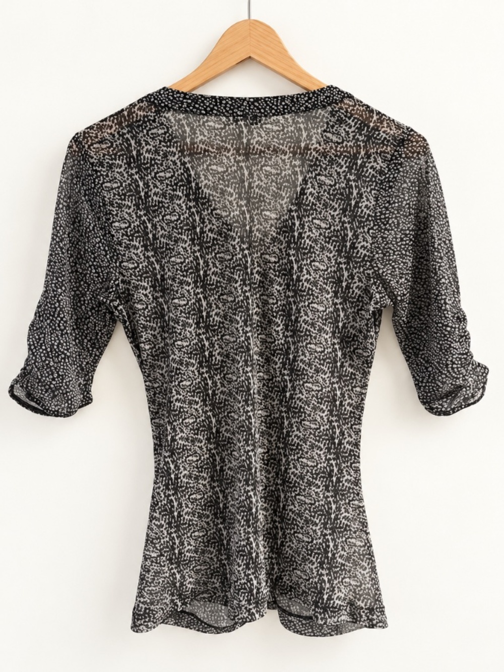 Cabi Sheer Ruched Button-Front Blouse Small - Picture 2 of 2